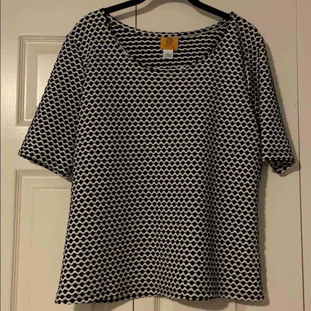 Ruby Rd. black/white top
Size Large